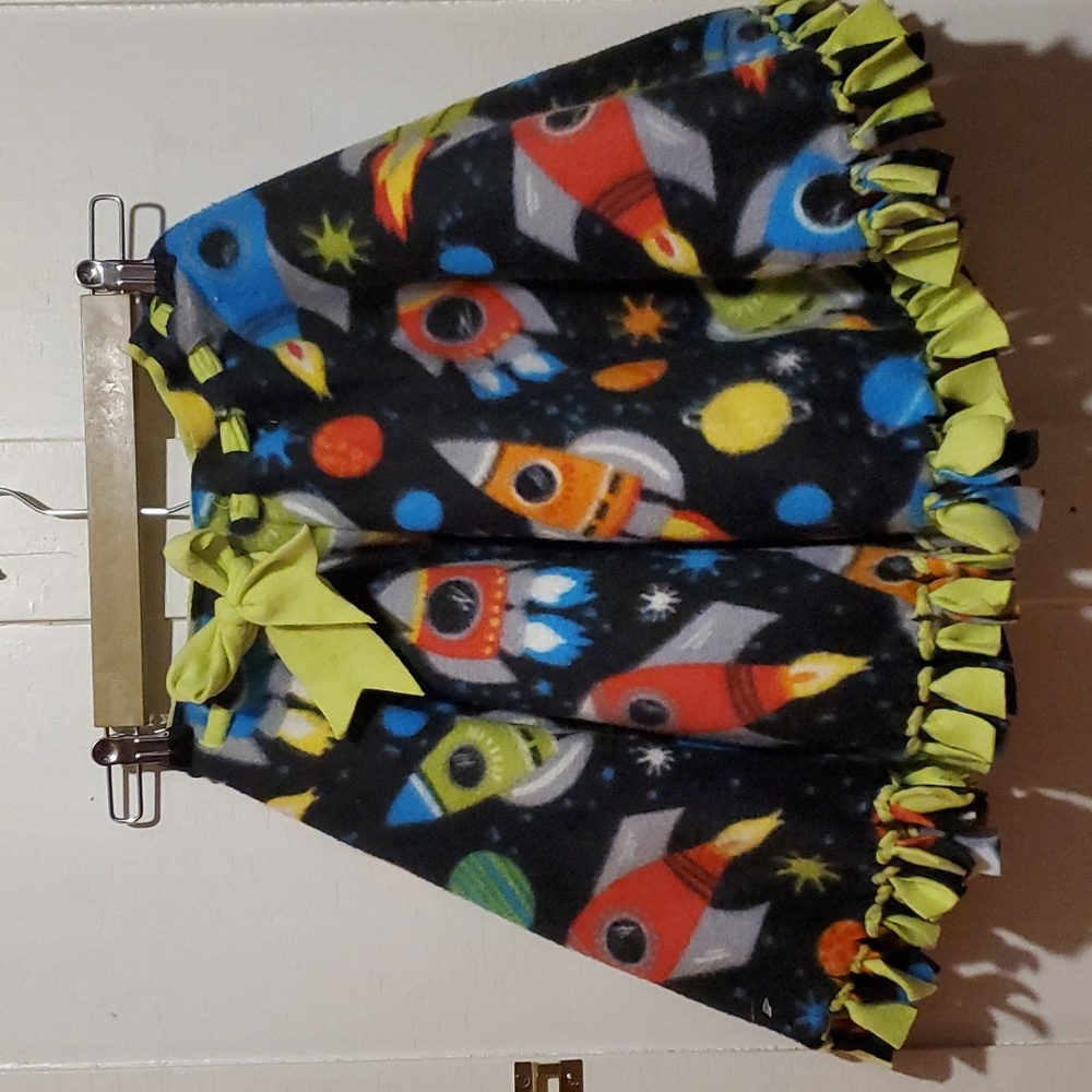 Adorable & warm & reversable polar fleece skirt